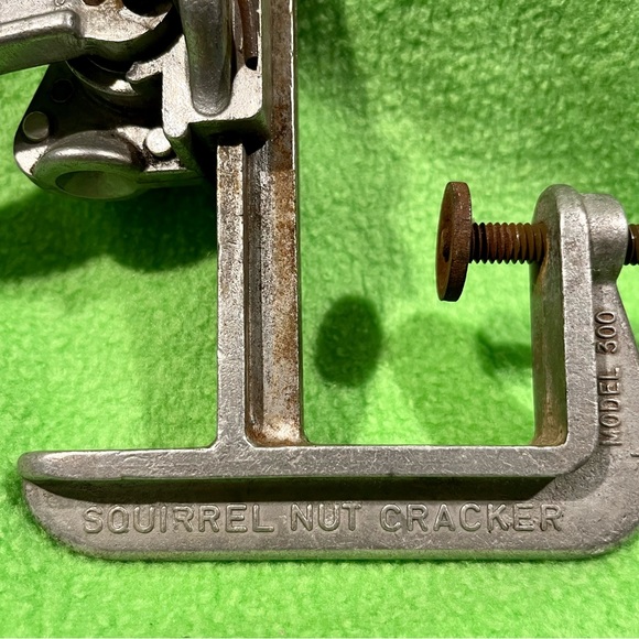 Vintage Nut Cracker Woldert Squirrel Tyler, Texas - Picture 2 of 5